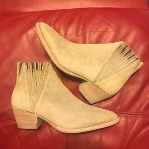 NEW Free People Faryl Robin Trill Taupe Booties, Size 10